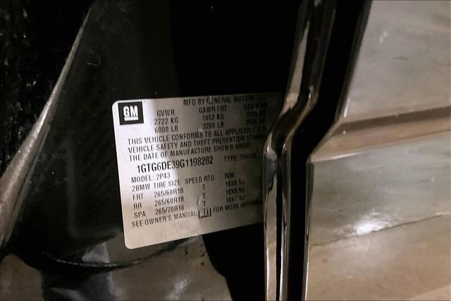 Used 2016 GMC Canyon SLT image 32