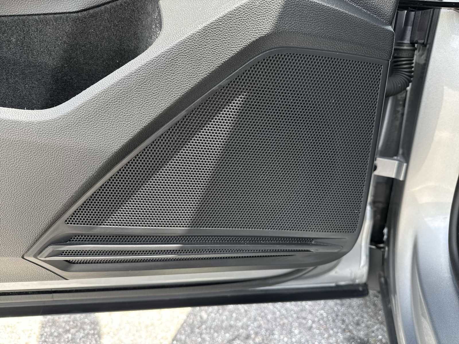 Certified 2023 Volkswagen Tiguan SE R-Line FWD image 36