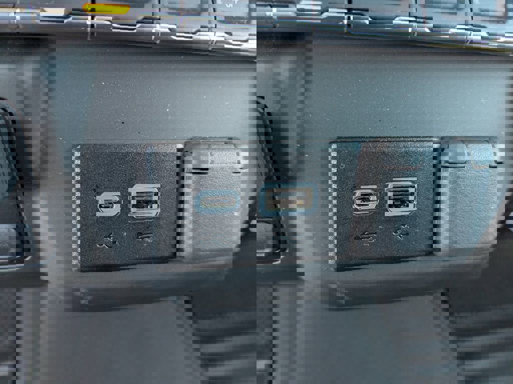 Certified 2025 Chevrolet Silverado 2500 Custom w/ Custom Value Package image 21