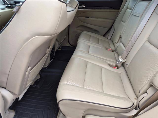Used 2020 Jeep Grand Cherokee Overland AWD/4WD image 18