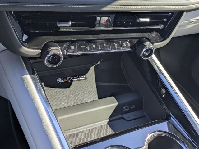 New 2026 Chevrolet Tahoe Premier w/ Sun And Tow Package AWD/4WD image 22