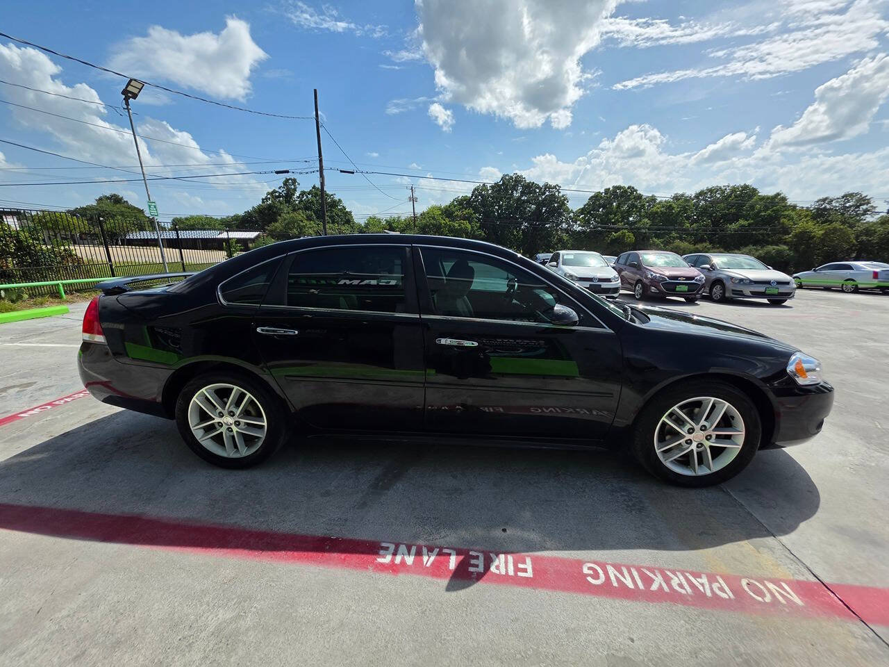 Used 2014 Chevrolet Impala LTZ FWD image 16