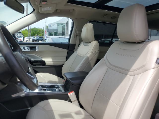 Used 2022 Ford Explorer Platinum w/ Equipment Group 601A image 5