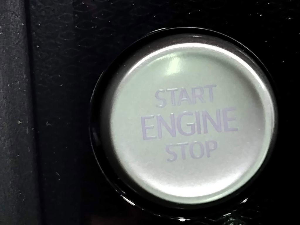 New 2026 Volkswagen Taos SEL AWD/4WD image 36