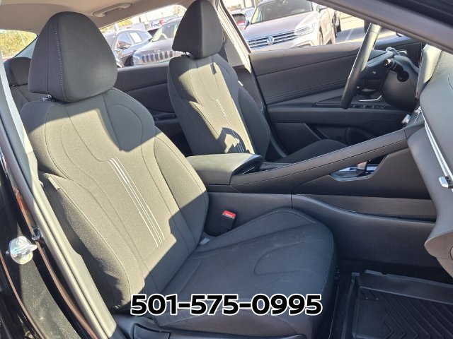 Used 2025 Hyundai Elantra SEL FWD image 20