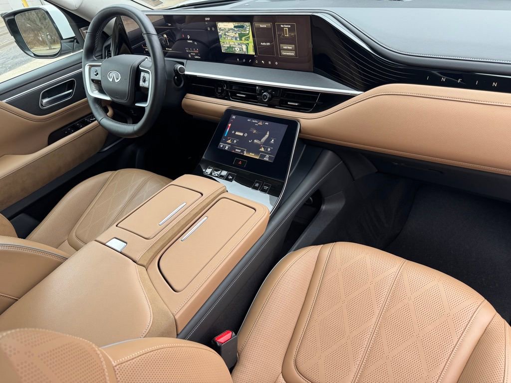 Used 2025 INFINITI QX80 Sensory image 28
