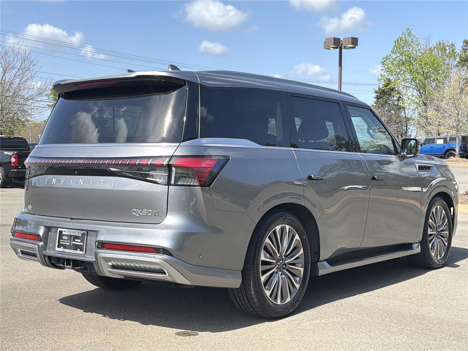 Used 2025 INFINITI QX80 Sensory AWD/4WD image 39