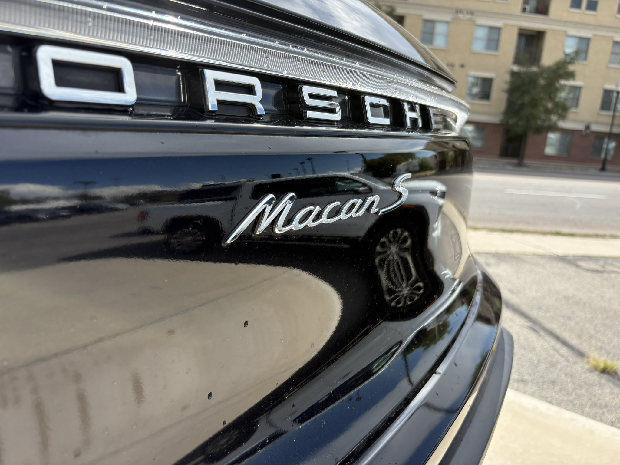Used 2024 Porsche Macan S AWD/4WD image 7