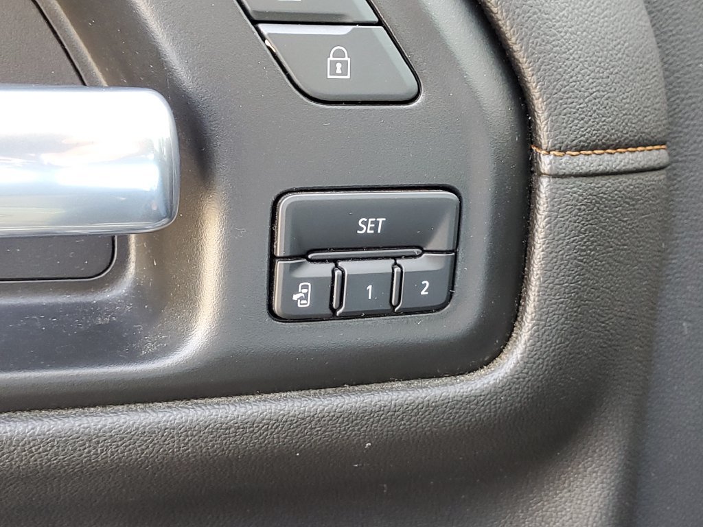 Used 2020 GMC Sierra 1500 AT4 w/ AT4 Premium Package AWD/4WD image 17