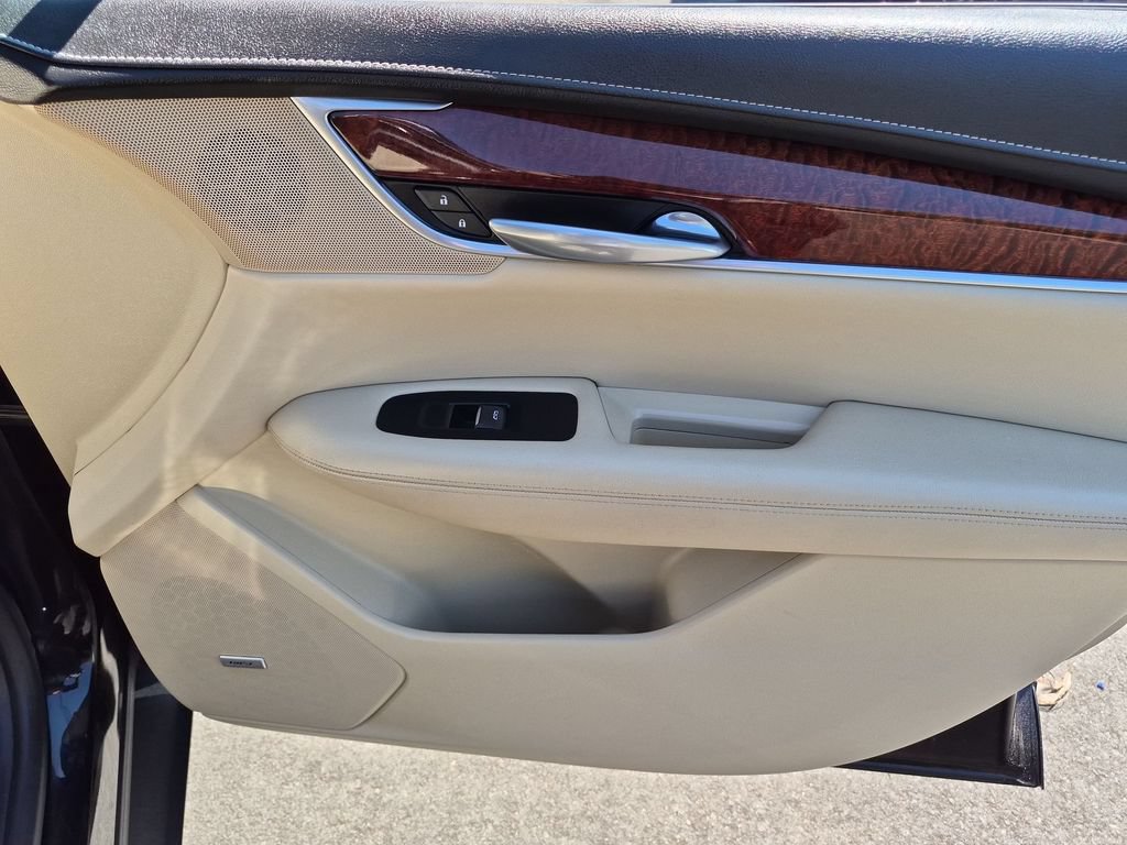 Used 2018 Cadillac XT5 Luxury w/ Driver Awareness Package FWD image 21