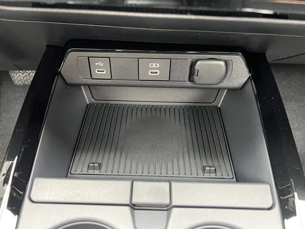 New 2026 Toyota Prius Limited FWD image 26
