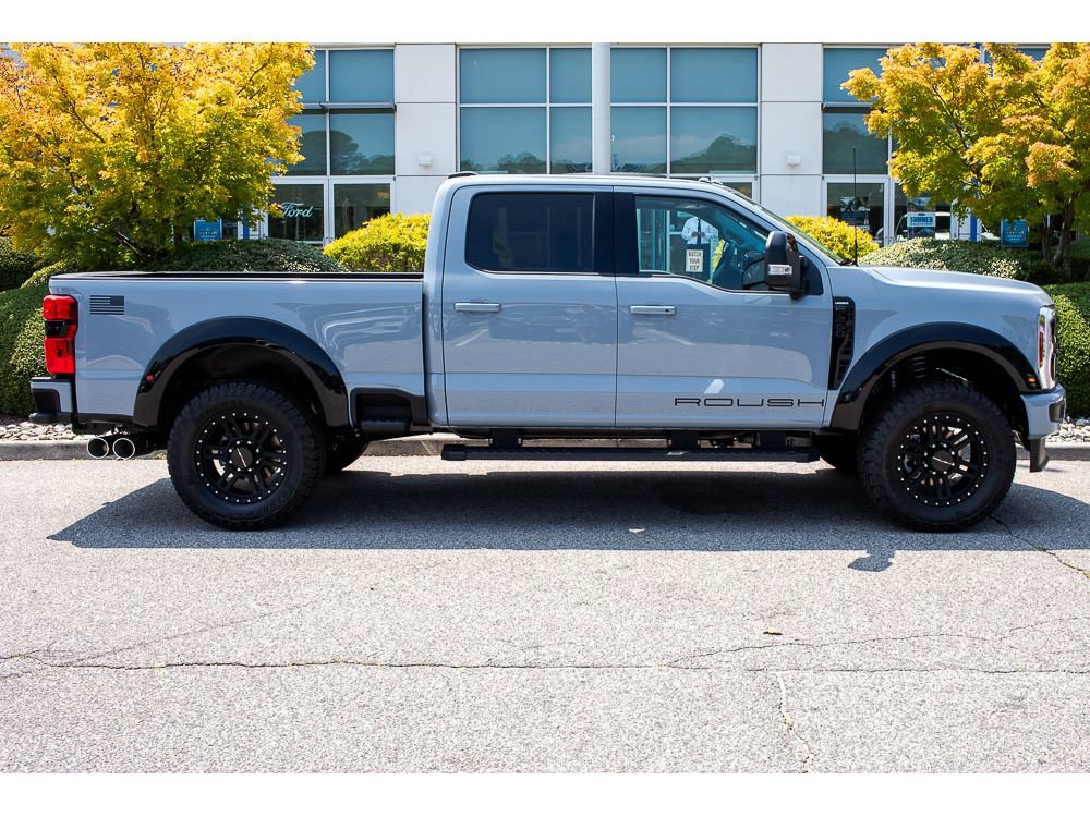 New 2026 Ford F250 Lariat w/ Black Appearance Package