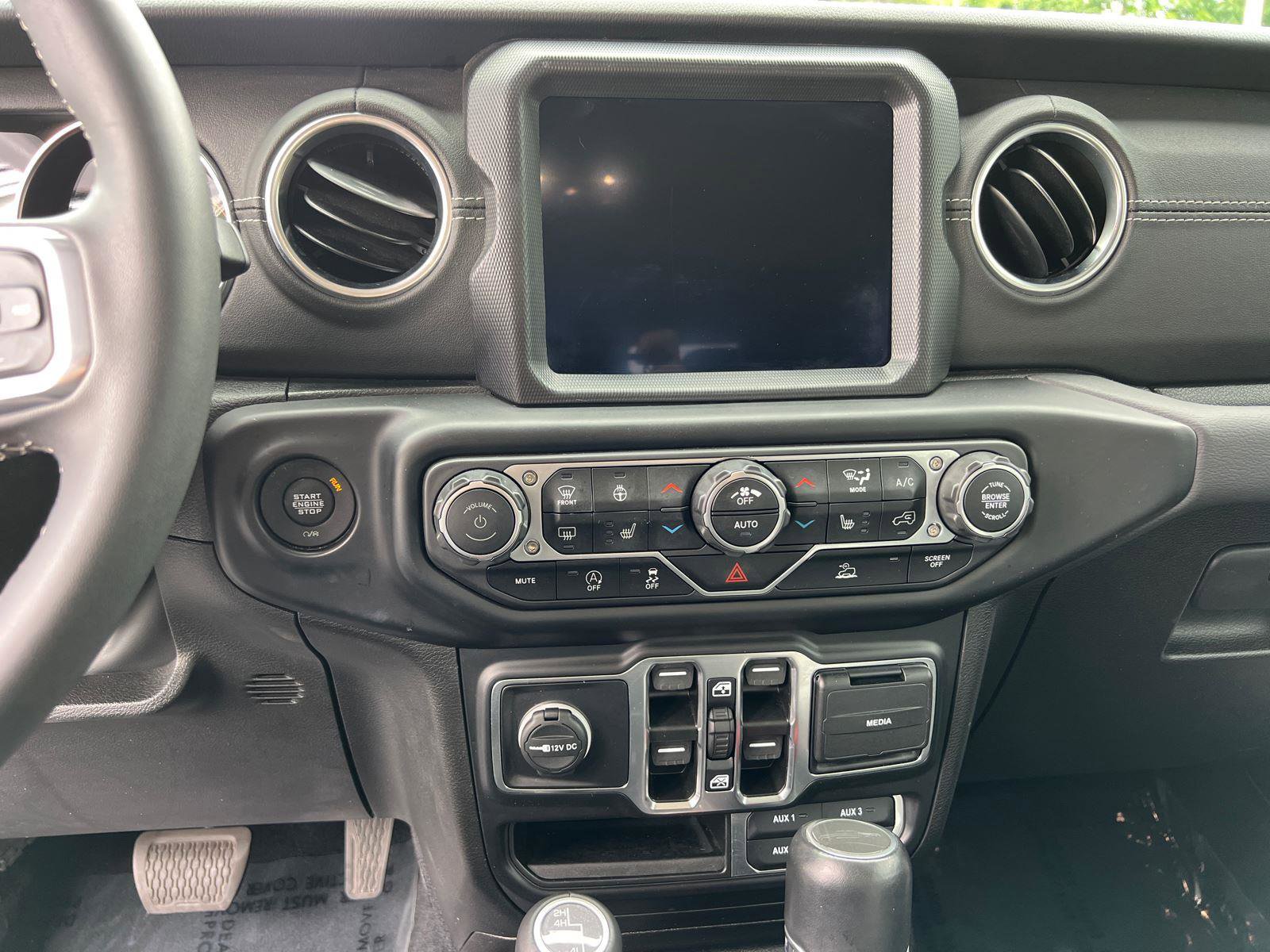 Used 2023 Jeep Gladiator Overland w/ Popular Equipment Package AWD/4WD image 29