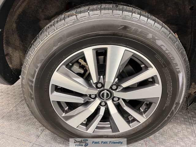 Used 2023 Nissan Pathfinder SL AWD/4WD image 16