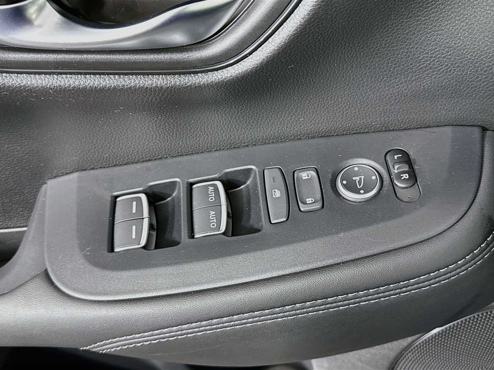 Used 2026 Honda HR-V EX-L image 26
