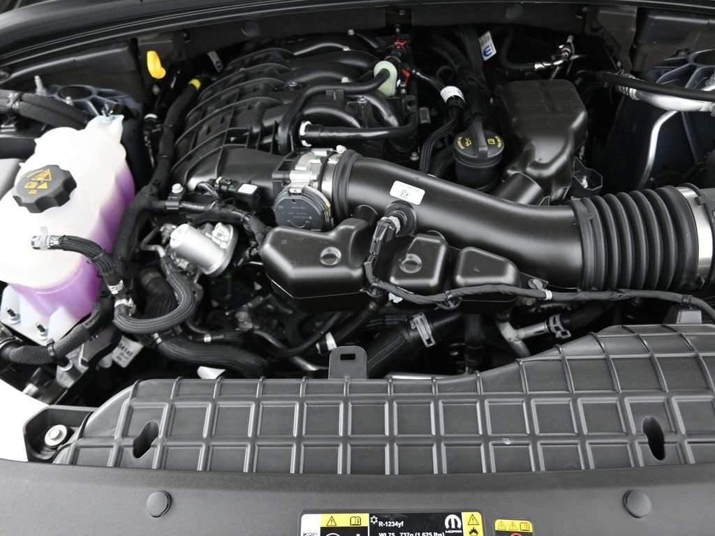 New 2025 Jeep Grand Cherokee L Limited w/ Luxury Tech Group II image 11