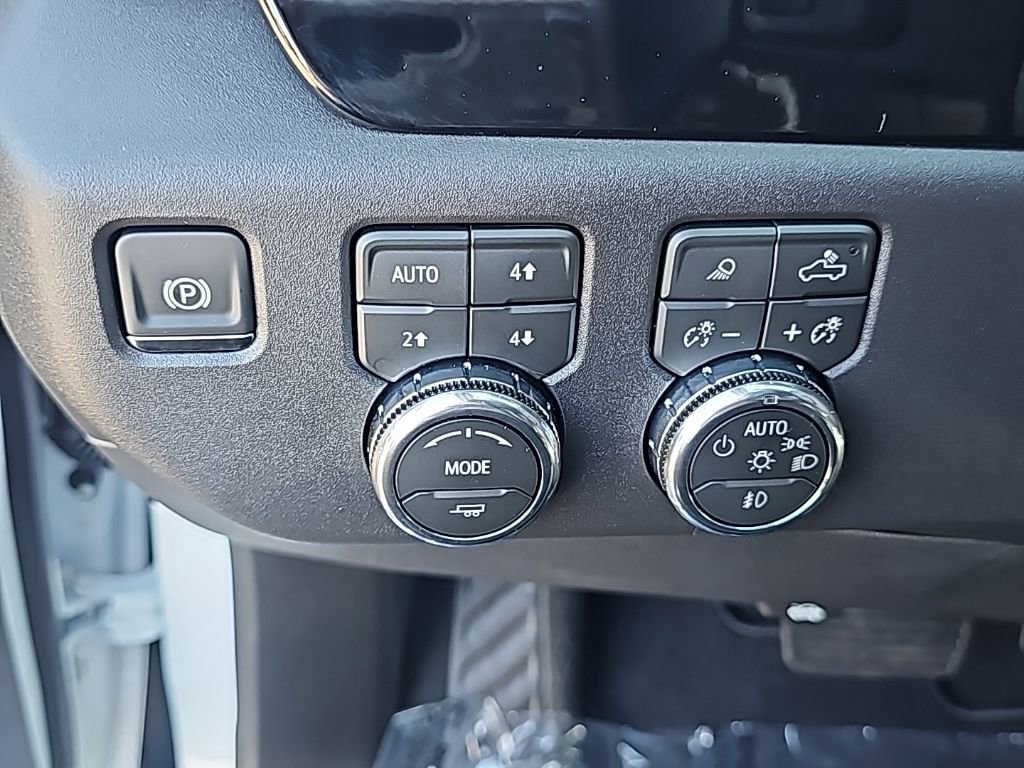 New 2026 GMC Sierra 1500 SLT w/ SLT Premium Plus Package image 17
