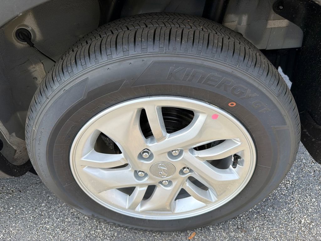 New 2026 Hyundai Venue SE image 19