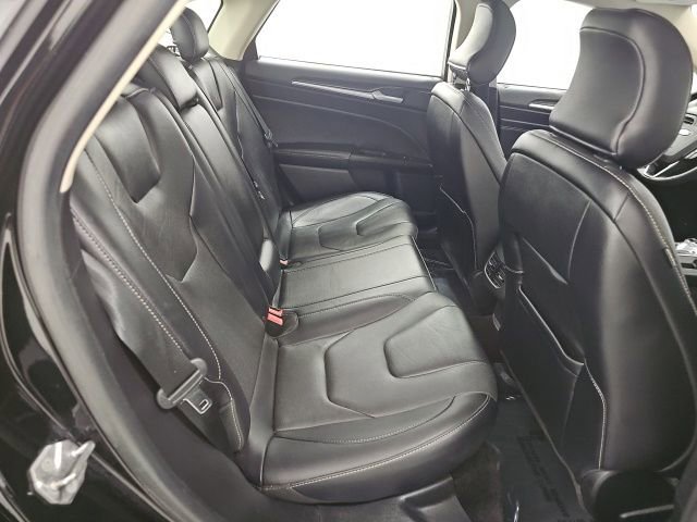 Used 2017 Ford Fusion Titanium image 33