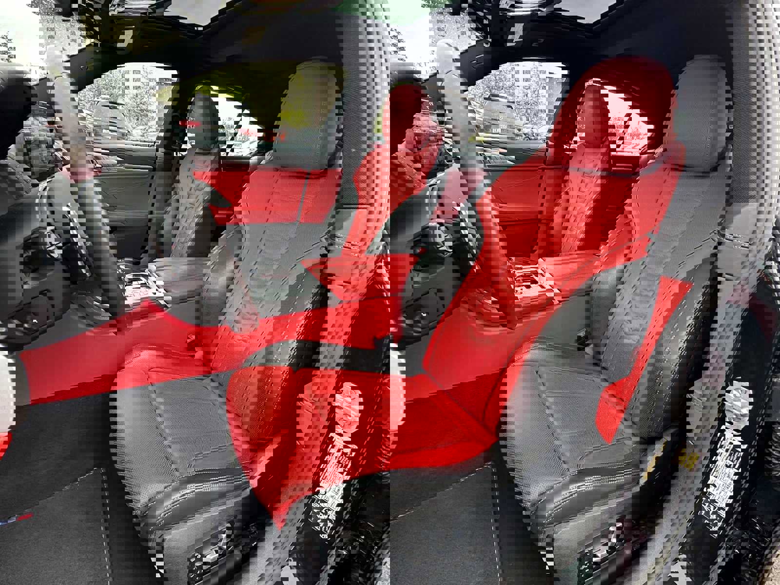 Used 2025 BMW M850i xDrive image 24