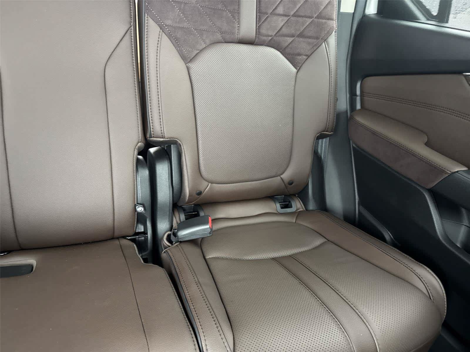 Used 2026 Honda Pilot Elite image 12