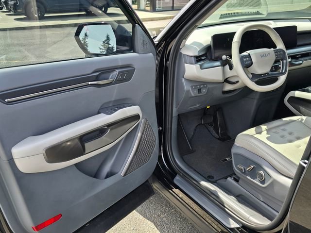 Certified 2024 Kia EV9 Wind AWD/4WD image 23