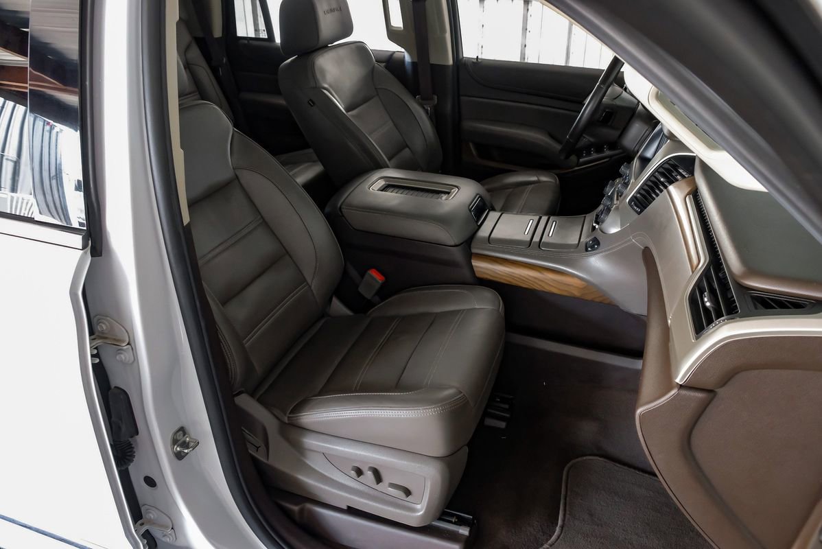 Used 2020 GMC Yukon Denali w/ Denali Ultimate Package image 32