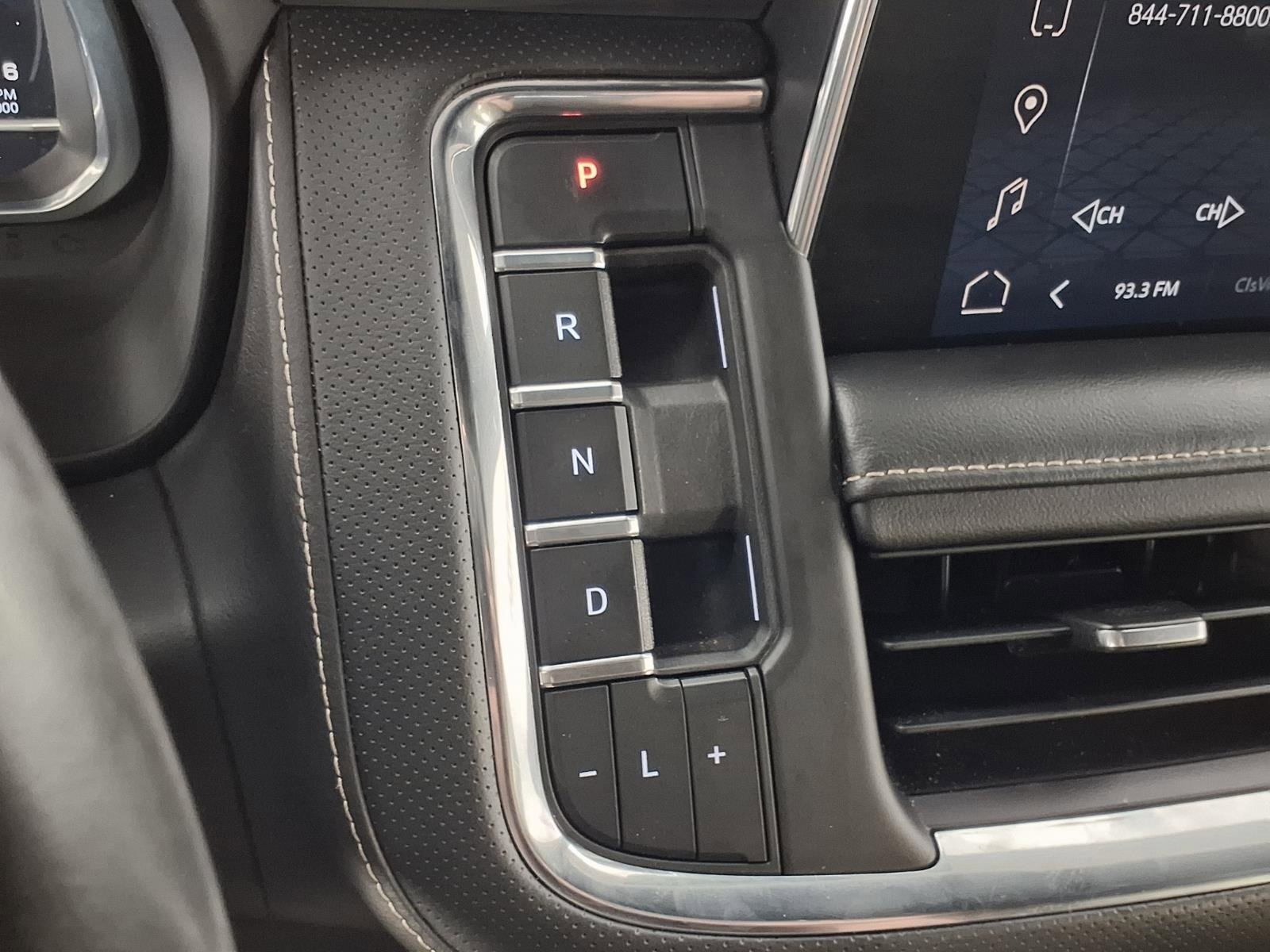 Used 2023 GMC Yukon XL SLT image 18