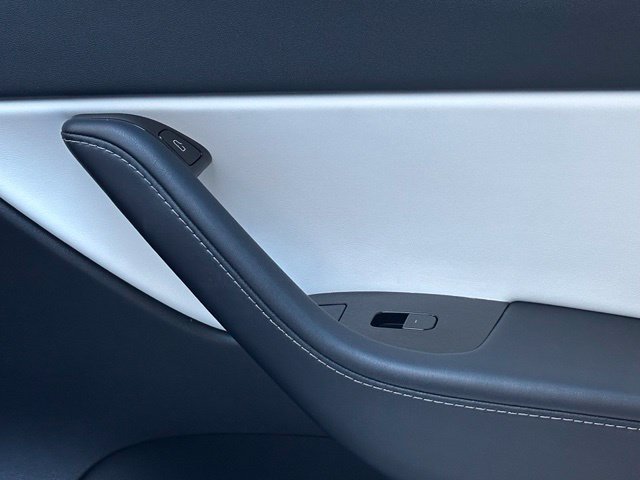 Used 2020 Tesla Model Y Performance AWD/4WD image 24