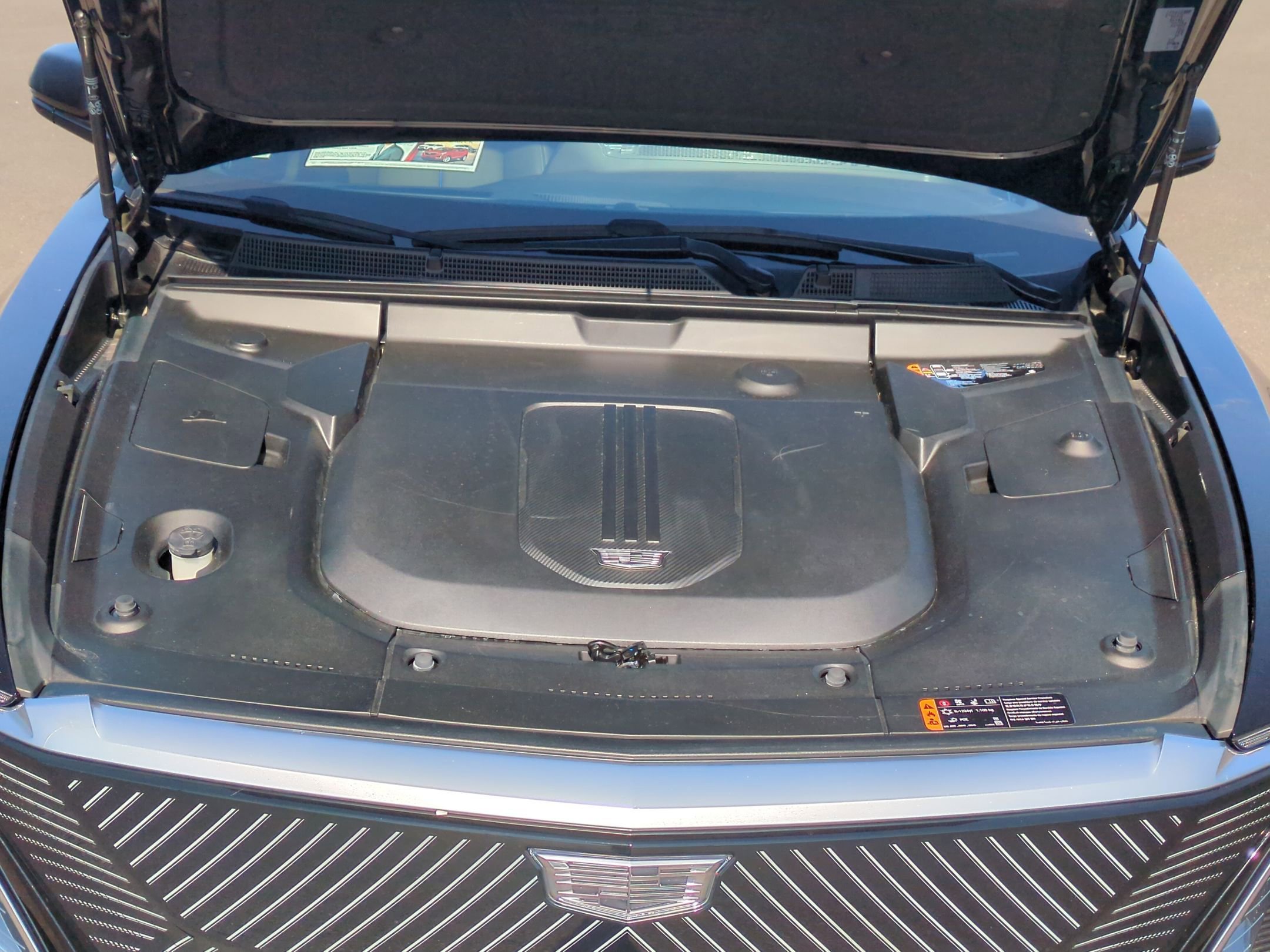 Certified 2024 Cadillac Lyriq Luxury image 31