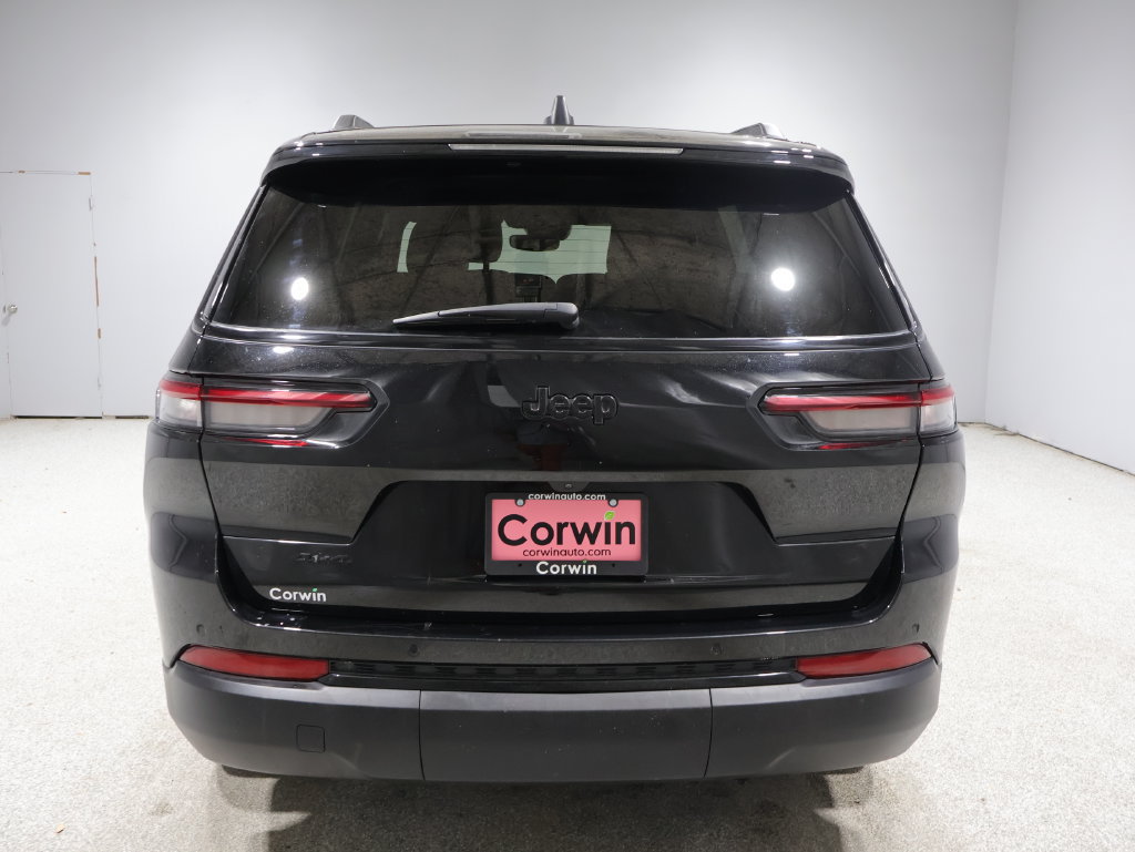 Used 2023 Jeep Grand Cherokee L Laredo AWD/4WD image 3