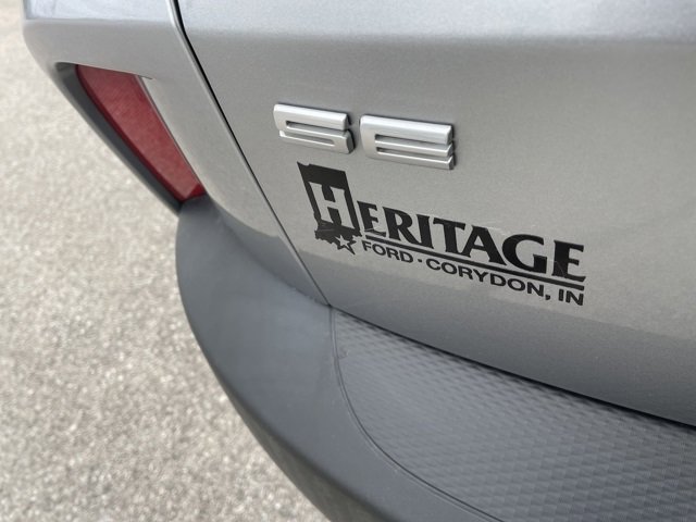 Used 2022 Ford Escape SE image 9