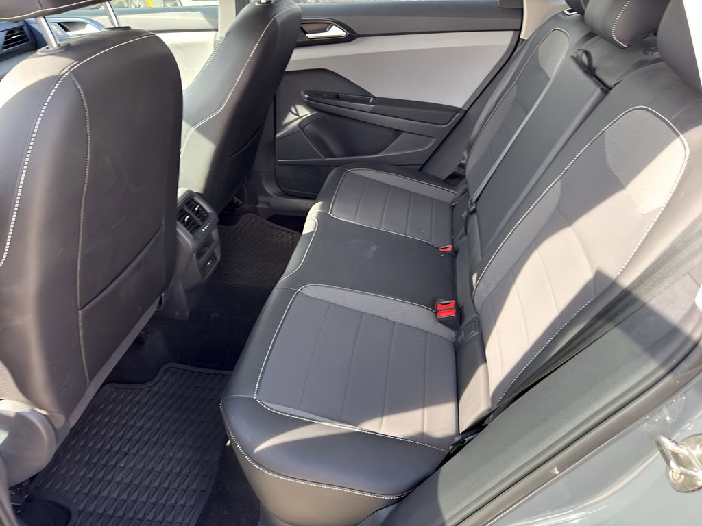 Used 2023 Volkswagen Taos SE image 11