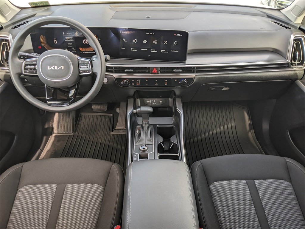 Certified 2025 Kia Sorento LX image 12