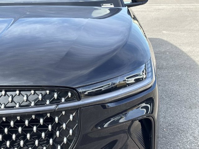Certified 2024 Lincoln Nautilus Reserve AWD/4WD image 11