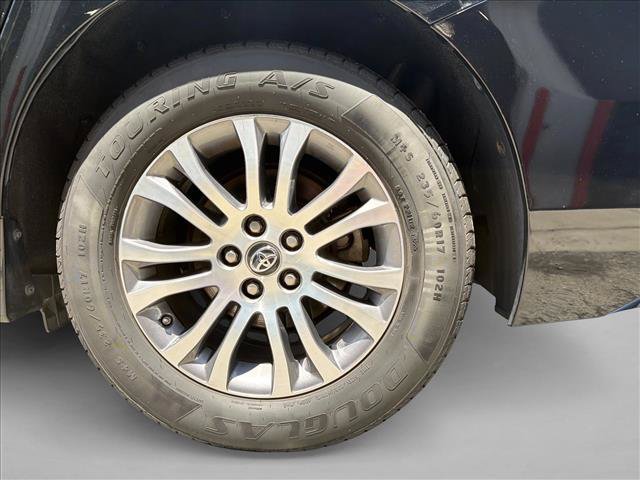 Used 2018 Toyota Sienna XLE FWD image 9