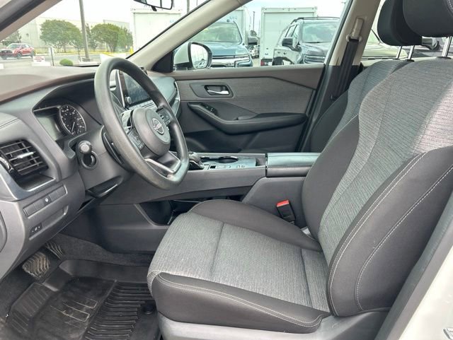 Used 2022 Nissan Rogue SV FWD image 15