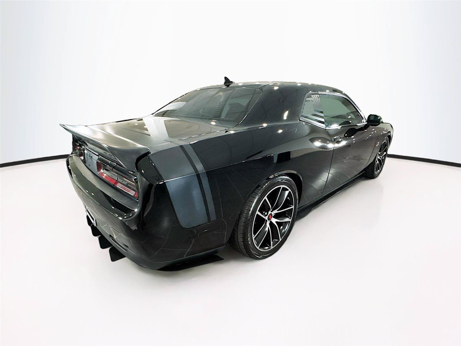 Used 2016 Dodge Challenger R/T Scat Pack RWD image 36