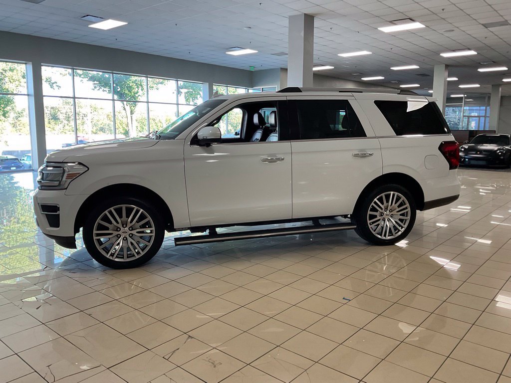 Used 2023 Ford Expedition Limited AWD/4WD image 4