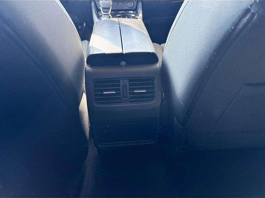 Used 2021 Nissan Rogue S image 23