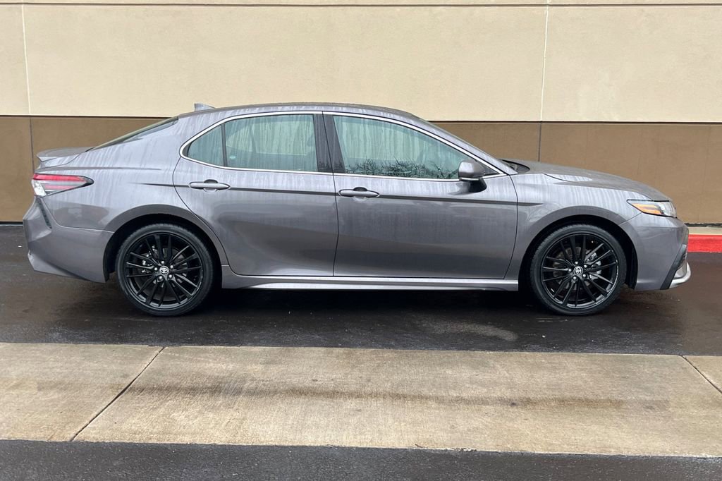 Used 2024 Toyota Camry XSE image 3