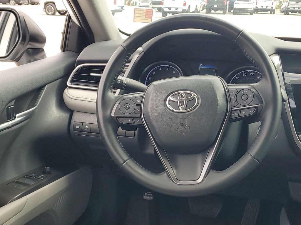 Used 2023 Toyota Camry SE image 25