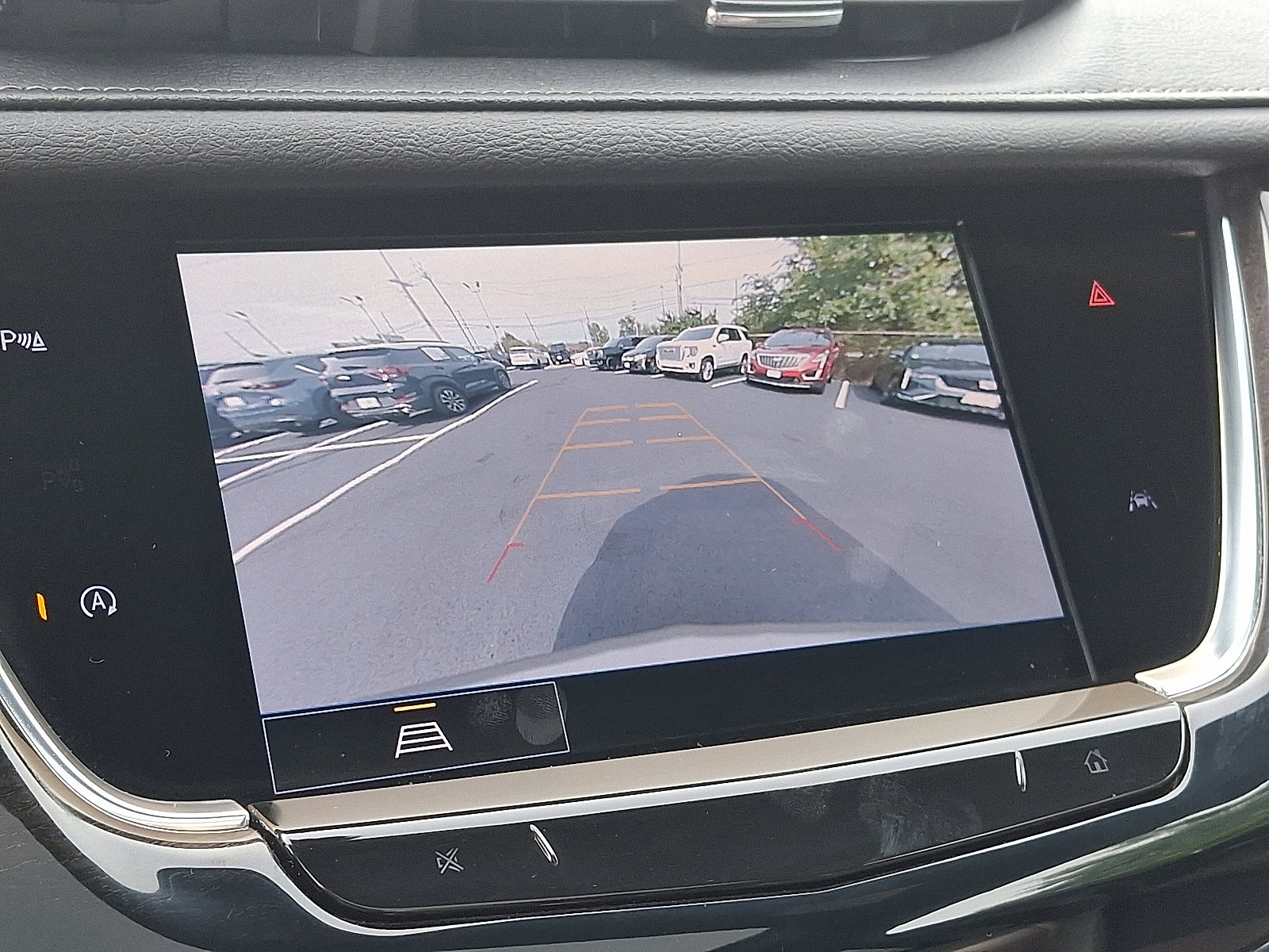 Used 2022 Cadillac XT6 Premium Luxury image 21