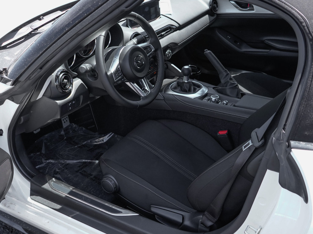 New 2026 MAZDA MX-5 Miata Club w/ Appearance Package RWD image 19