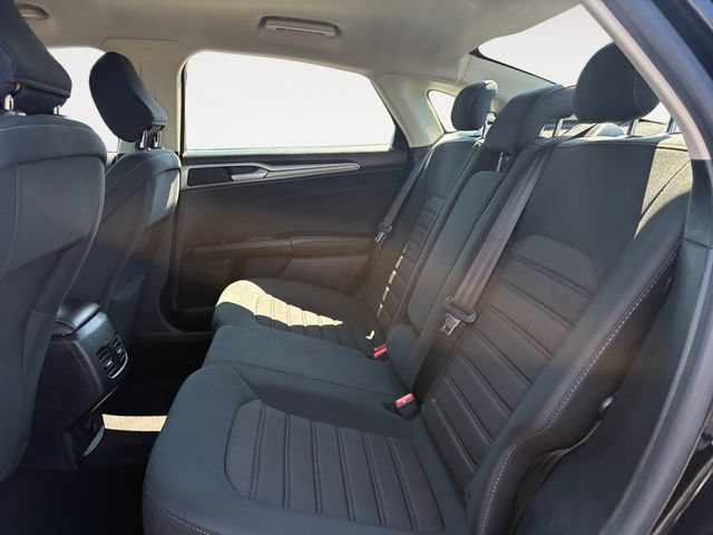 Used 2020 Ford Fusion SE FWD image 13