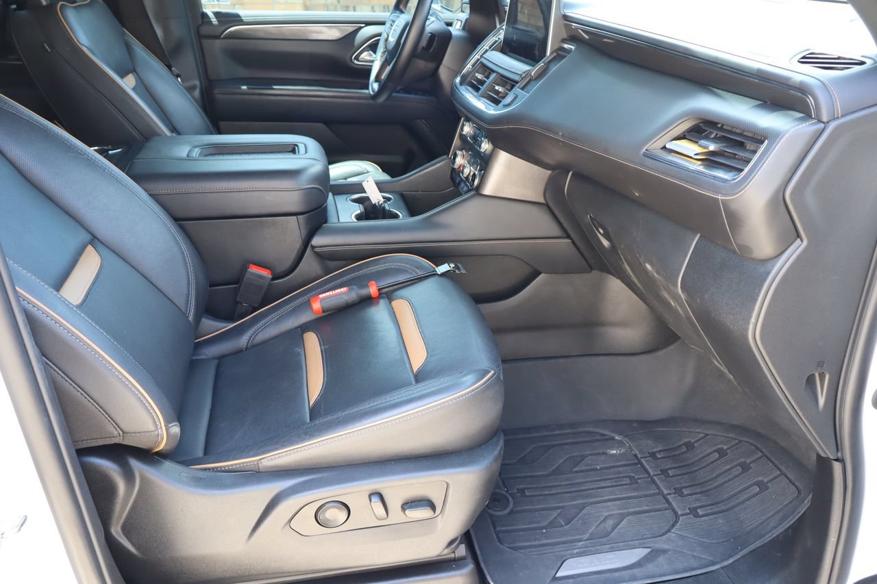 Used 2023 GMC Yukon XL AT4 w/ Technology Package AWD/4WD image 18