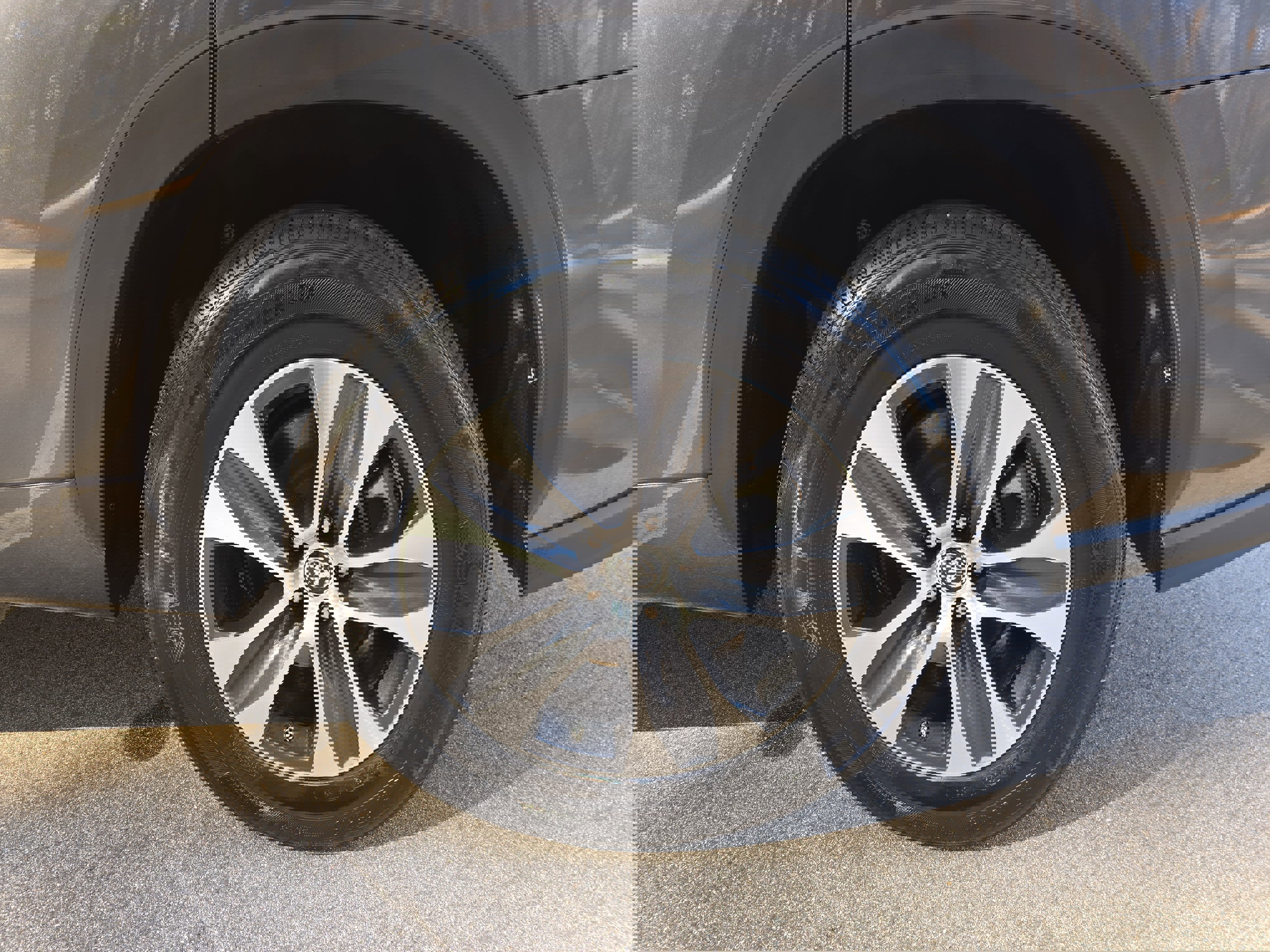 Used 2024 Toyota Highlander XLE image 35