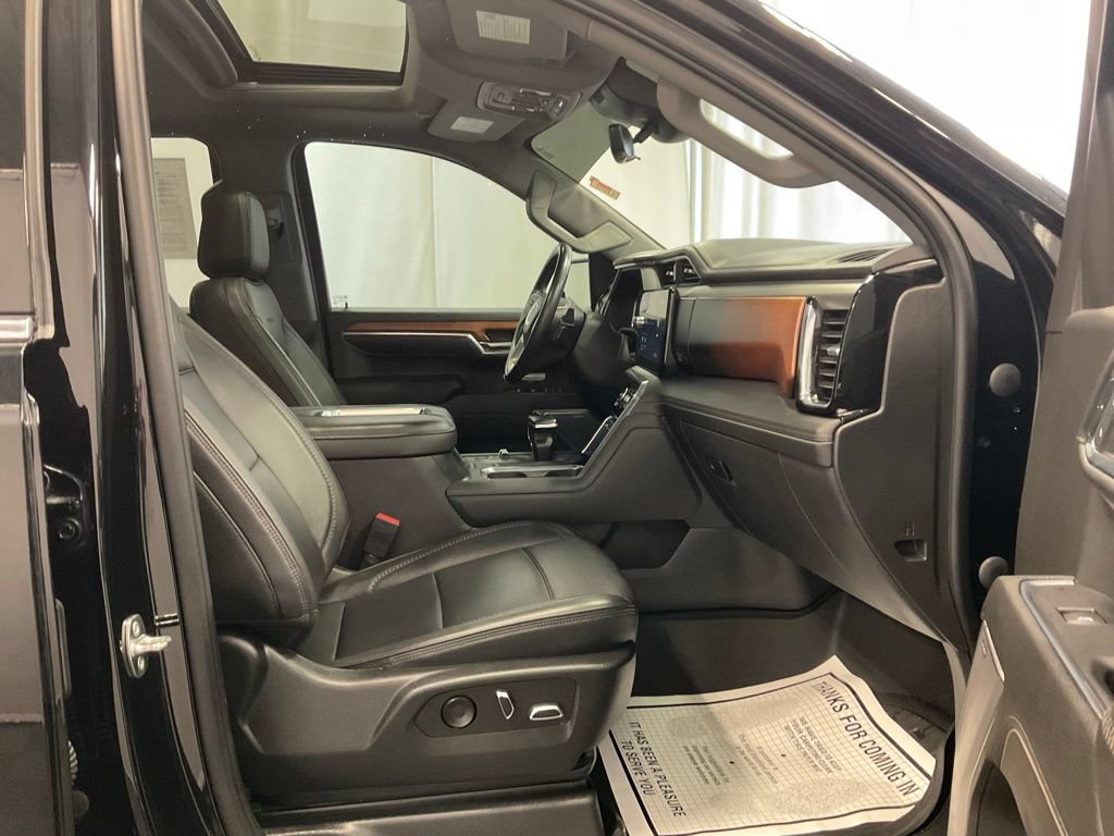 Used 2022 GMC Sierra 1500 Denali w/ Denali Reserve Package AWD/4WD image 32
