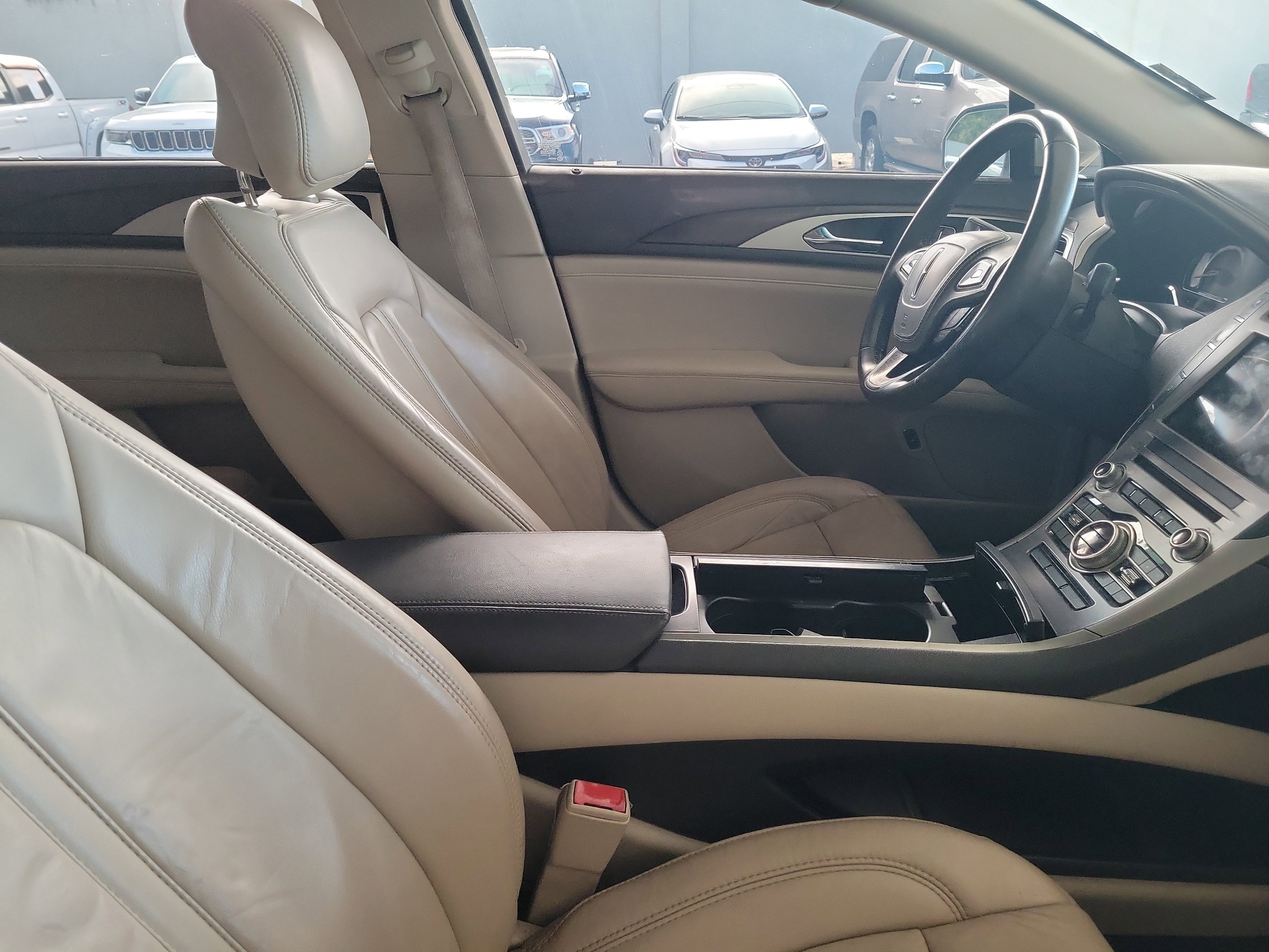 Used 2017 Lincoln MKZ Select w/ Select Plus Package FWD image 8
