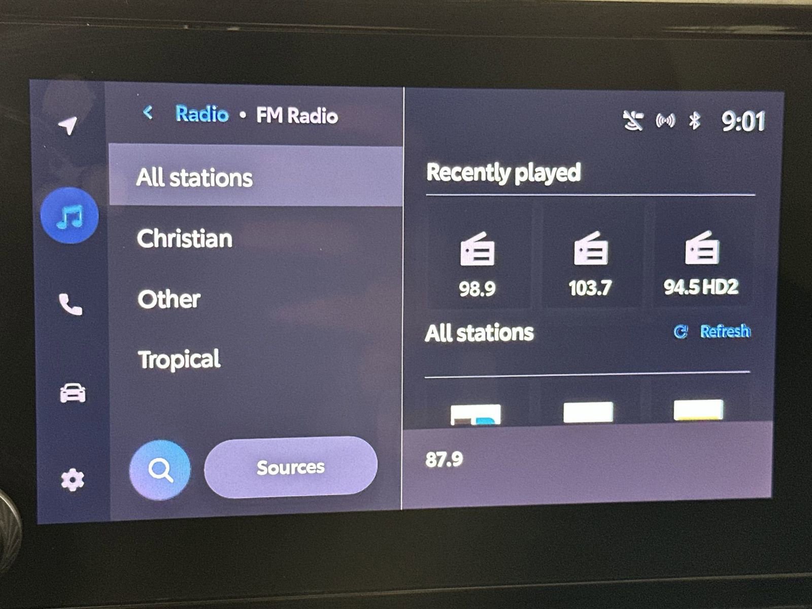 Used 2023 Toyota RAV4 XLE FWD image 16